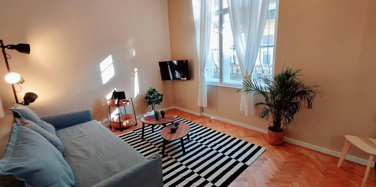 A+ Budapest Downtown Apartments Akacfa Bagian luar foto