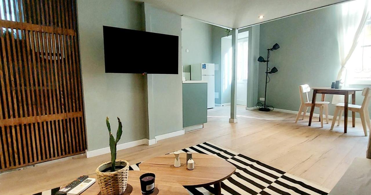 A+ Budapest Downtown Apartments Akacfa Bagian luar foto
